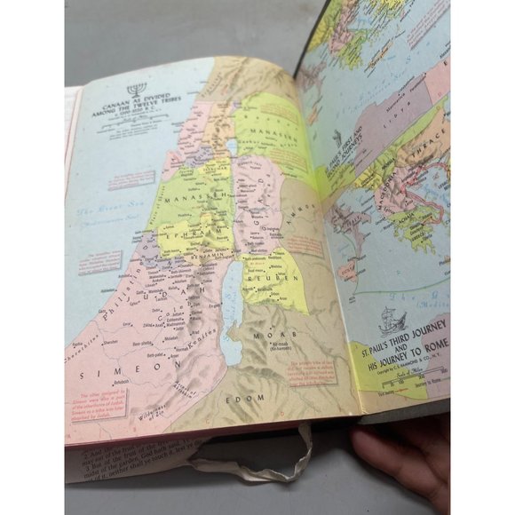 holy bible dictionary concordance king james version book black English READ - Picture 4 of 6